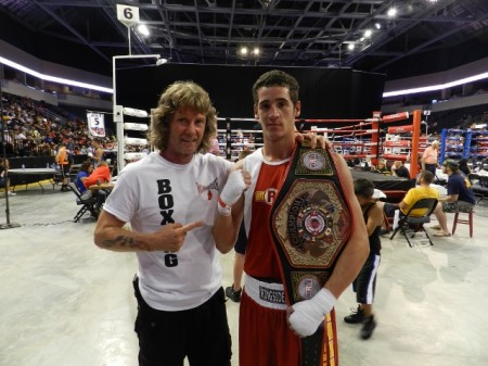Михаил Козловский и его ученик, Чемпион Международного турнира по боксу RINGSIDE, Хулио Аламос.